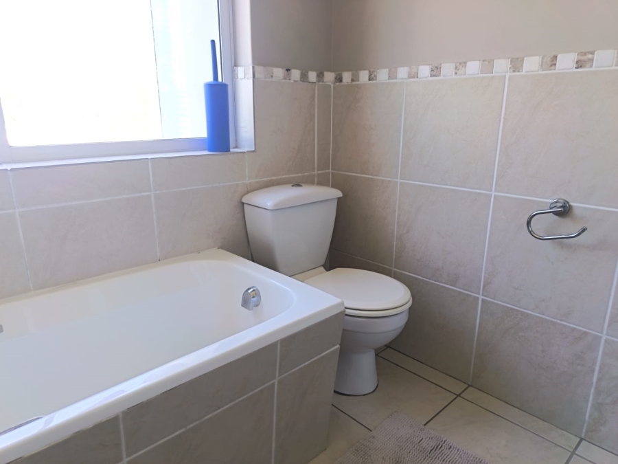 To Let 2 Bedroom Property for Rent in Marina Martinique Eastern Cape